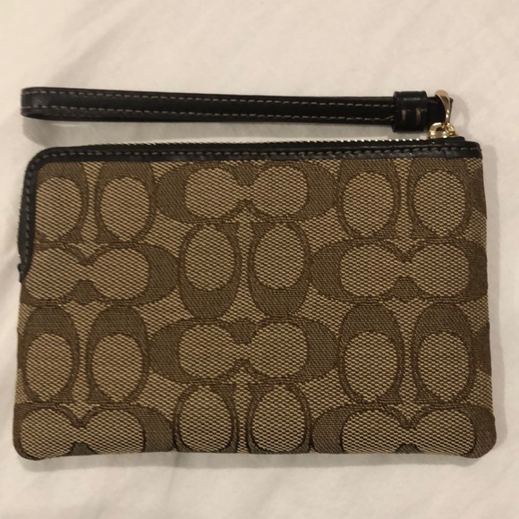 Coach wristlet. Authentic. - Picture 2 of 5